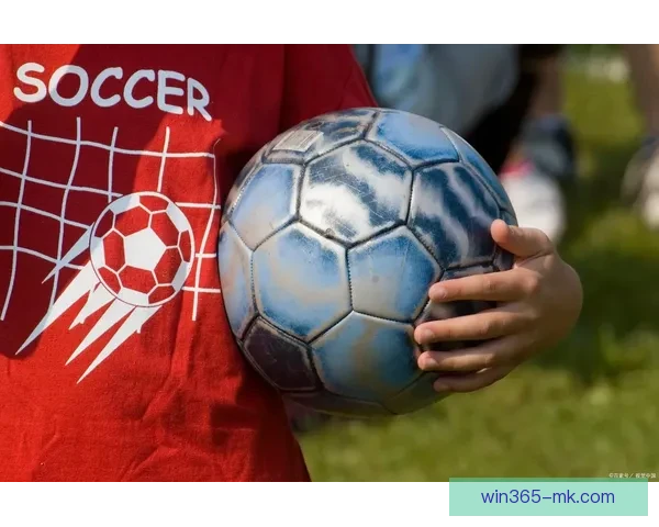 美加墨联合举办世界杯揭开新篇章 足球激情跨越北美三国